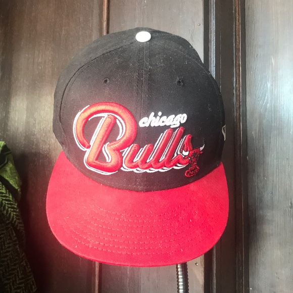 Official Chicago Bulls Flat Brim Hat - Picture 1 of 2
